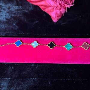 Elegant Multi-Color Clover Bracelet